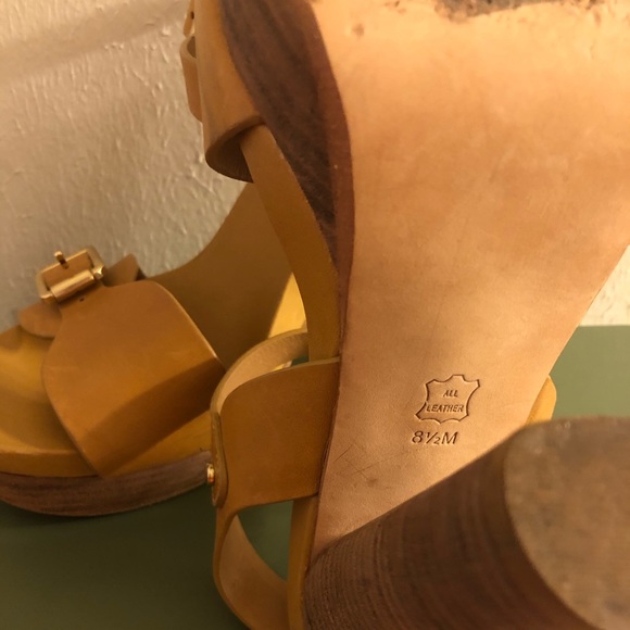 Tory Burch Brown Wooden Heeled Platforms - Picture 8 of 8